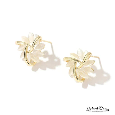 Amore Di Gioielli | Elegante og udsøgte Opal Petal Circle Stud Earrings i guld