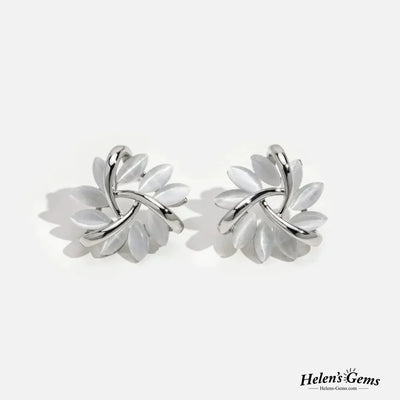 Amore Di Gioielli | Elegante og udsøgte Opal Petal Circle Stud Earrings i guld